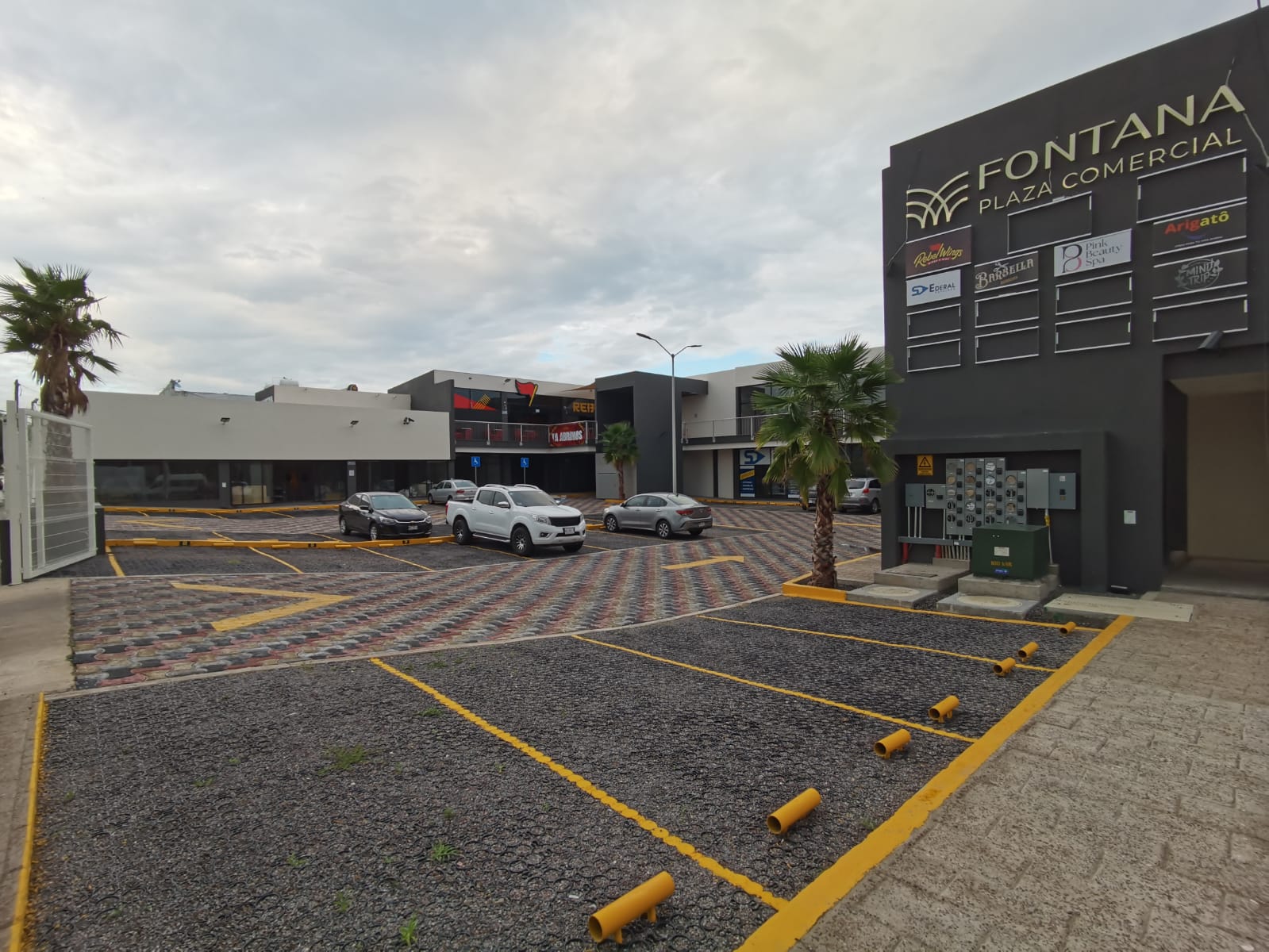 1502 Av de las fuentes 4, Querétaro, ,Local,Renta,Plaza comercial Fontana,Av de las fuentes,1015 1502 Av de las fuentes 4, Querétaro, ,Local,Renta,Plaza comercial Fontana,Av de las fuentes,1015