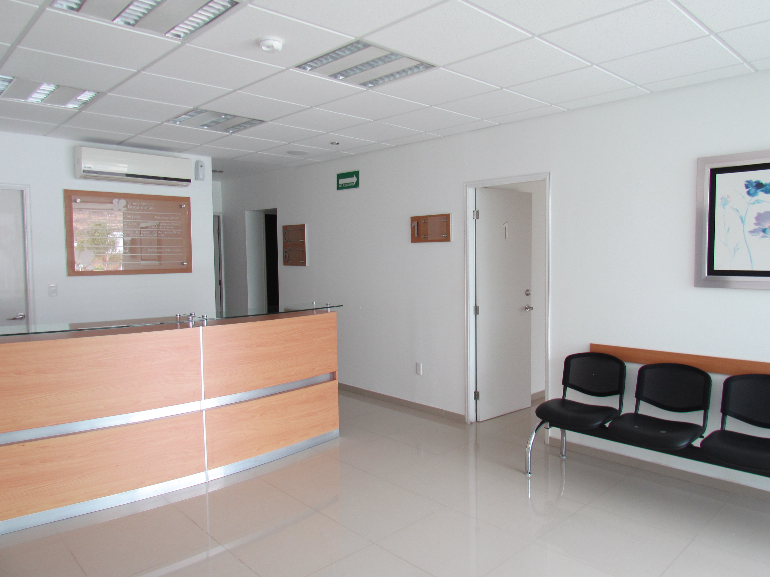 Camino Real a Huimilpan s/n, Querétaro, 76904, 6 Rooms Rooms,Local,Renta,Plaza Real Bugambilias,Camino Real a Huimilpan,1024