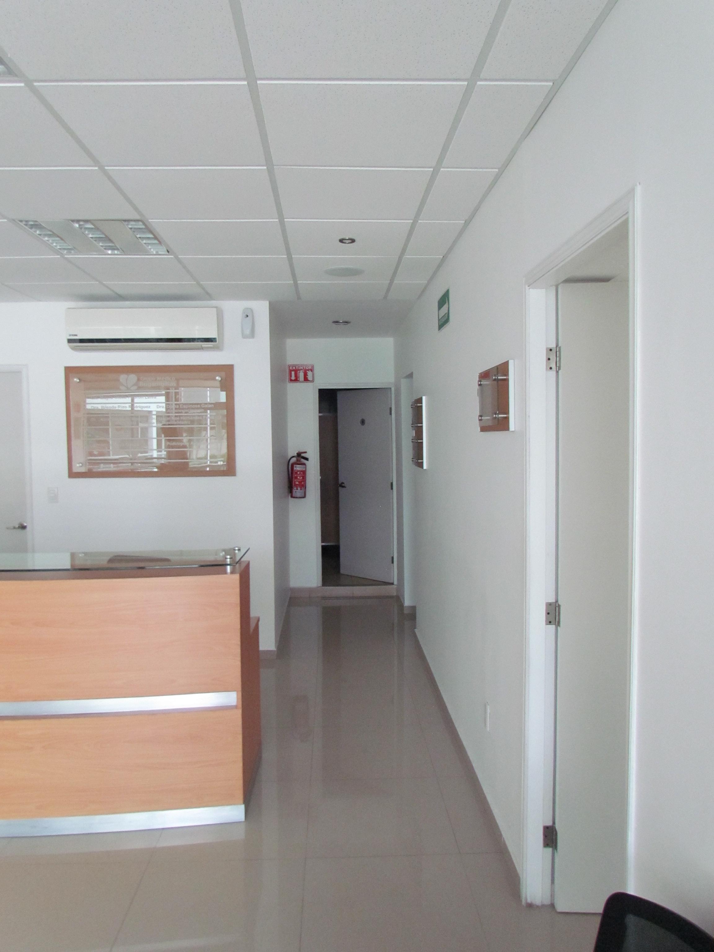 Camino Real a Huimilpan s/n, Querétaro, 76904, 6 Rooms Rooms,Local,Renta,Plaza Real Bugambilias,Camino Real a Huimilpan,1024