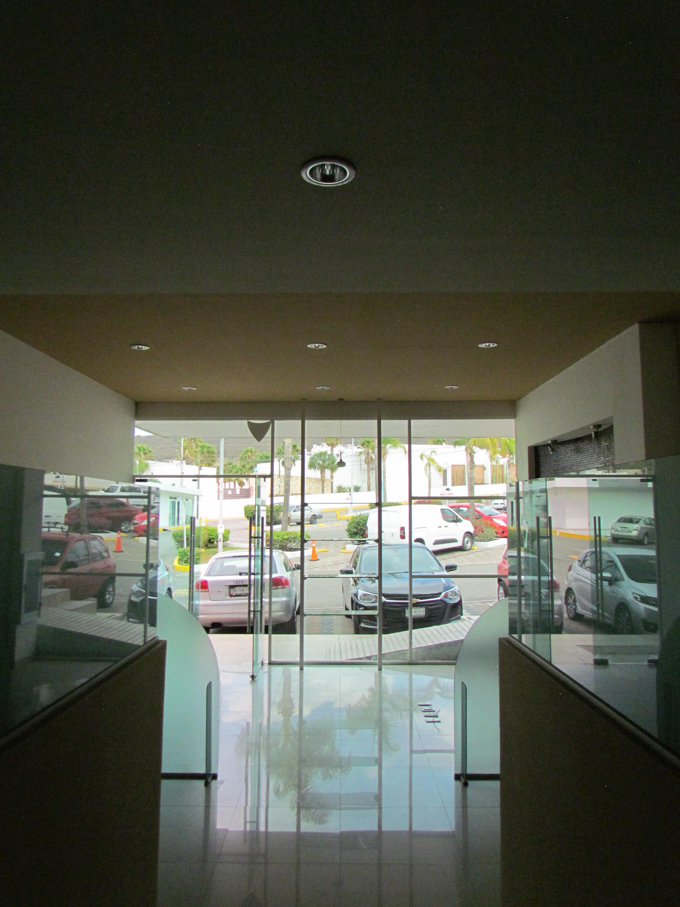 Camino Real a Huimilpan 3, Querétaro, ,Local,Renta,Plaza Real Bugambilias,Camino Real a Huimilpan,1025