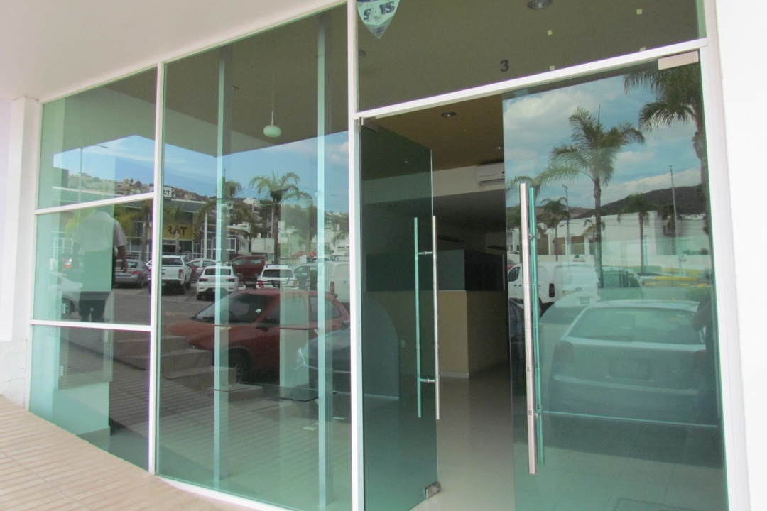 Camino Real a Huimilpan 3, Querétaro, ,Local,Renta,Plaza Real Bugambilias,Camino Real a Huimilpan,1025