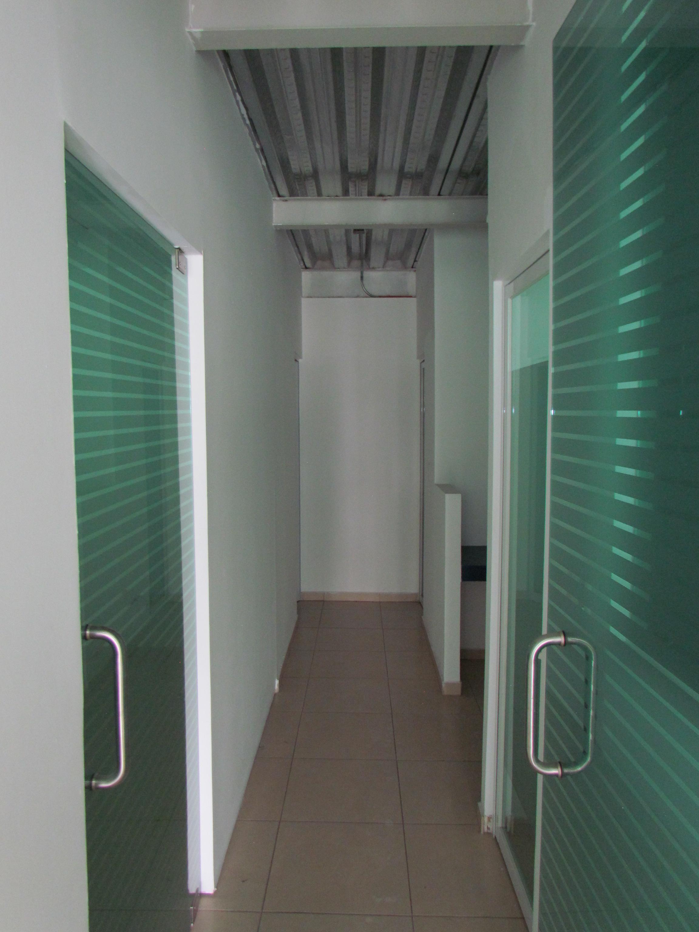 Camino Real a Huimilpan 12, Querétaro, 76904, ,Local,Renta,Plaza Real Bugambilias,Camino Real a Huimilpan,1032