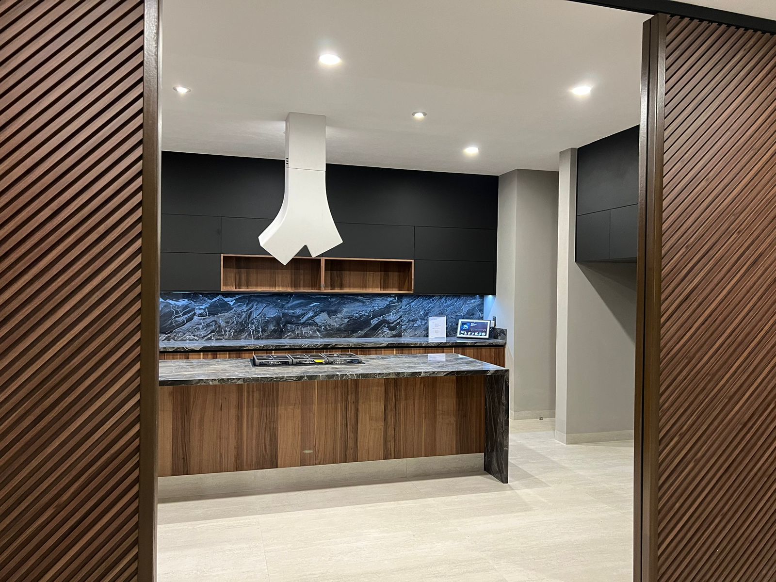 Anillo Vial Fray Junípero Serra 66, Querétaro, 76237, 4 Bedrooms Bedrooms, ,5 BathroomsBathrooms,Casa,Venta,Anillo Vial Fray Junípero Serra,1040