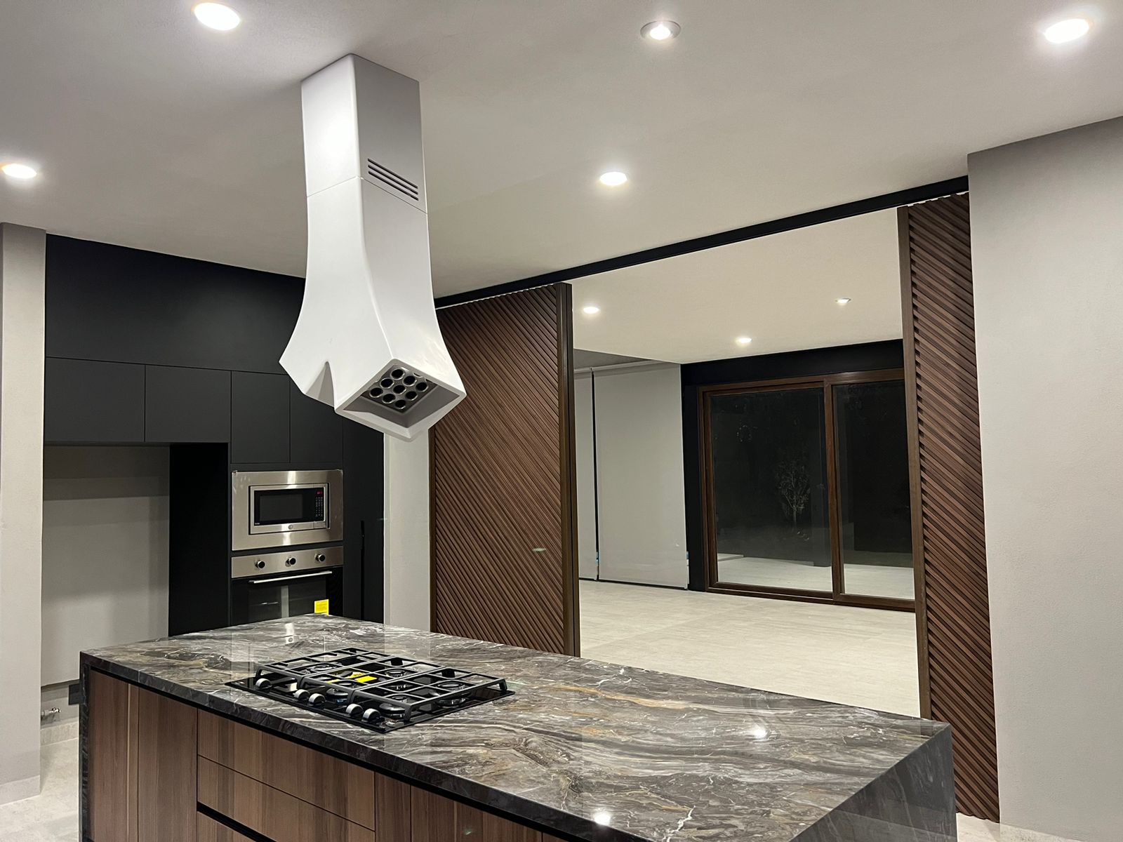 Anillo Vial Fray Junípero Serra 66, Querétaro, 76237, 4 Bedrooms Bedrooms, ,5 BathroomsBathrooms,Casa,Venta,Anillo Vial Fray Junípero Serra,1040