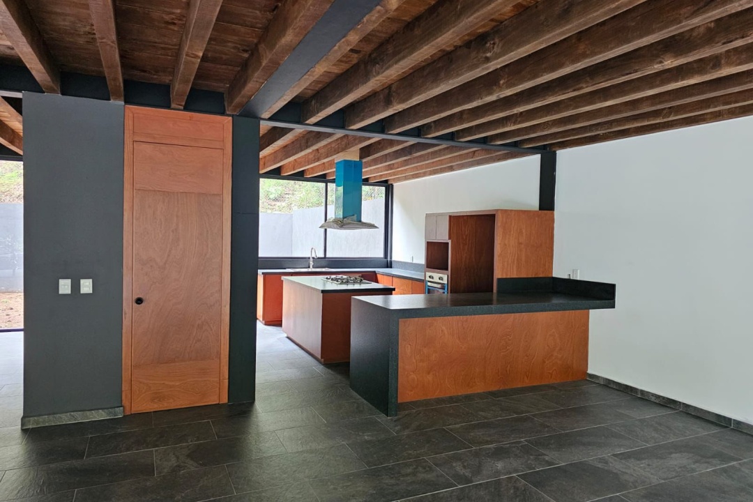 5V7M+FX4, Avándaro, Valle de Bravo, Estado de México, 51200, 4 Bedrooms Bedrooms, ,4 BathroomsBathrooms,Casa,Venta,5V7M+FX4,1059