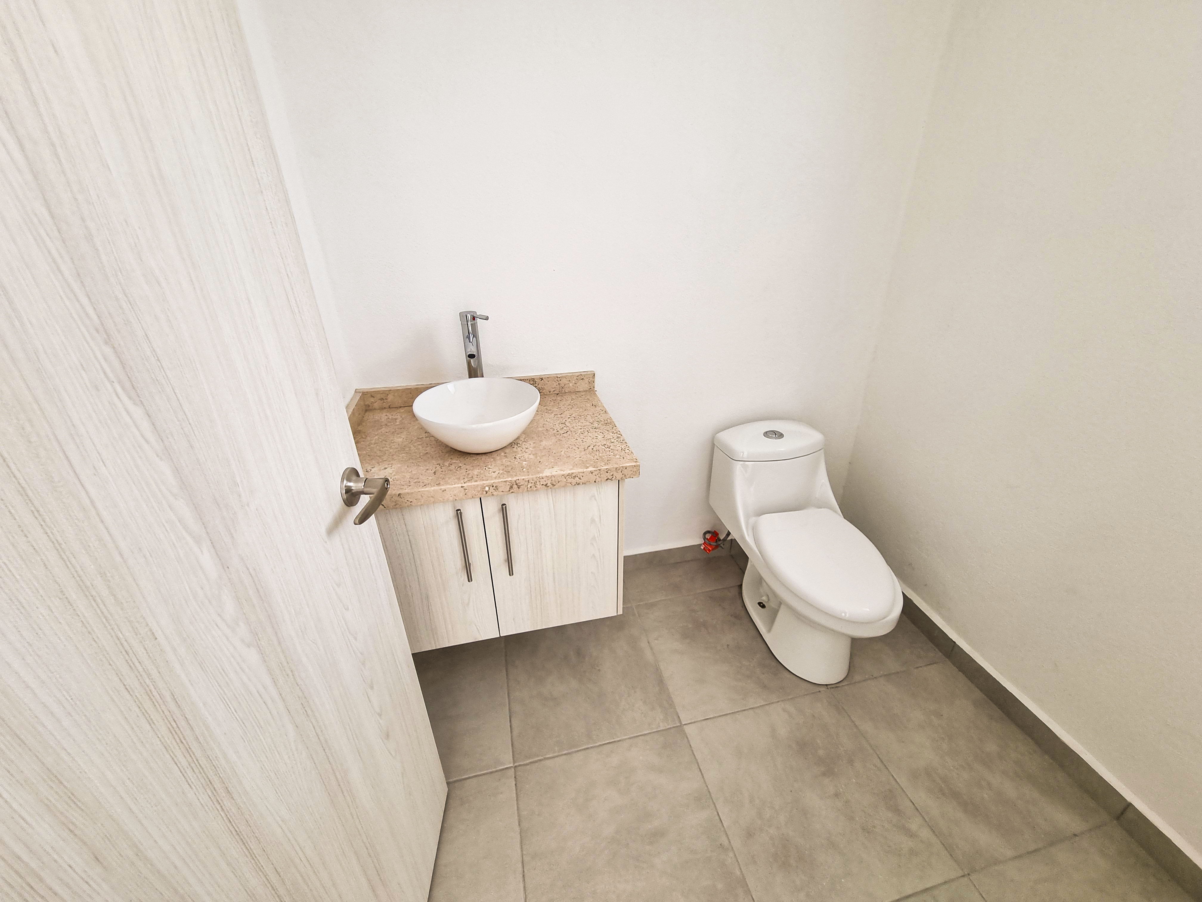 Anillo Vial 3 Oriente, Querétaro, 76246, ,Casa,Venta,Anillo Vial 3 Oriente,1082