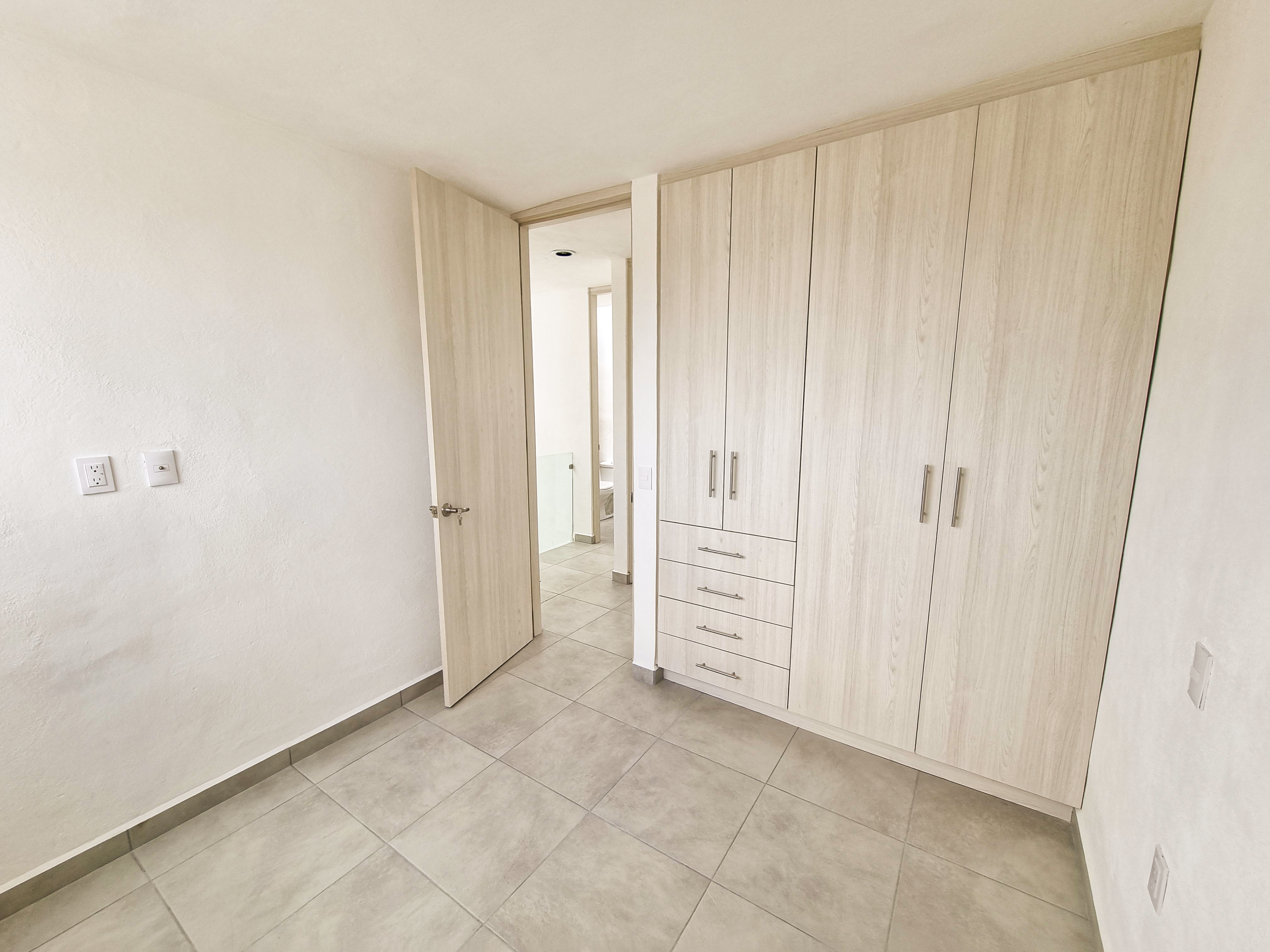 Anillo Vial 3 Oriente, Querétaro, 76246, ,Casa,Venta,Anillo Vial 3 Oriente,1082